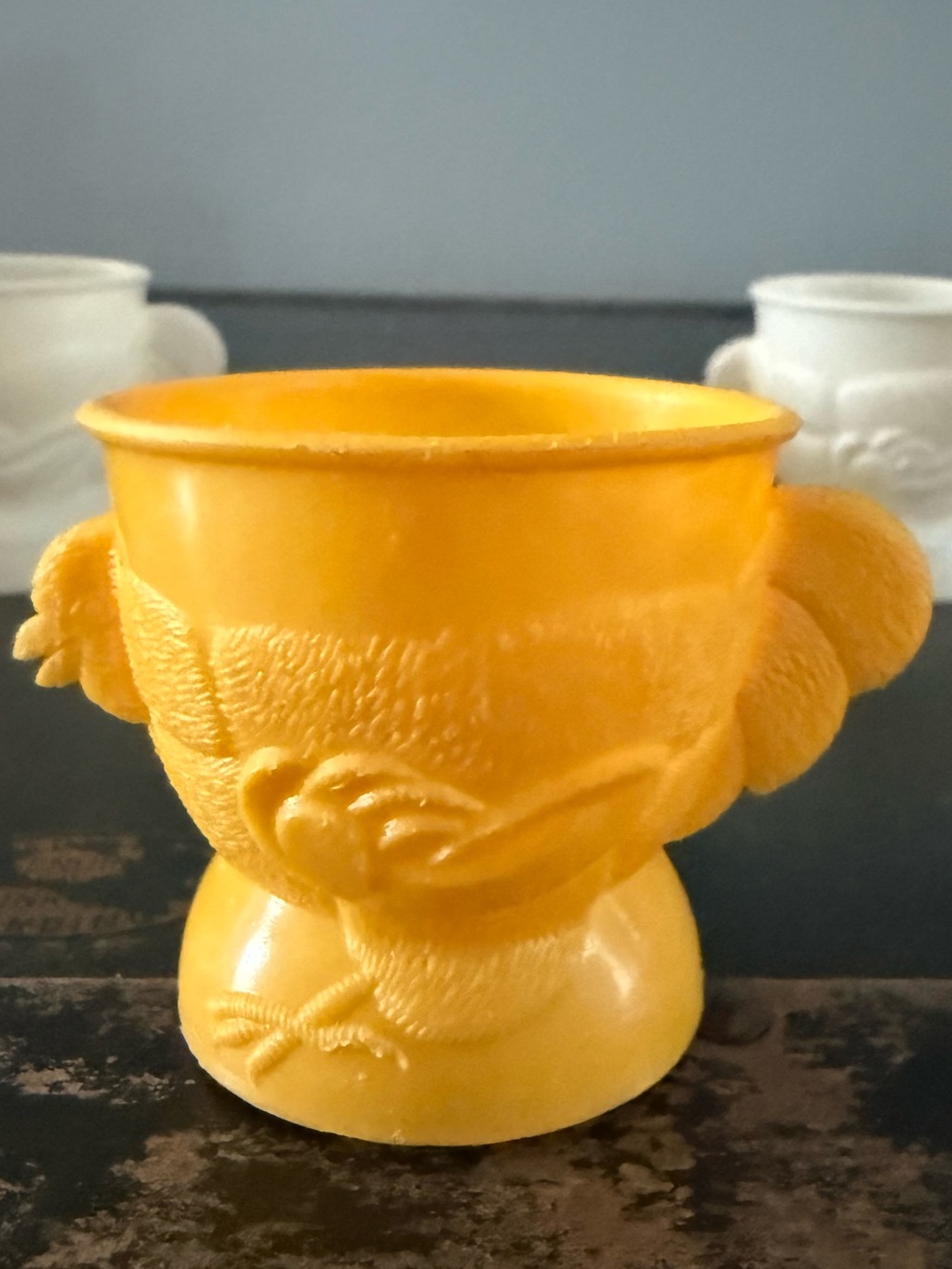 Vtg 50's 60s Soft Plastic Easter Egg Cups Figural Chicken Hen Yellow And White - Picture 2 of 4